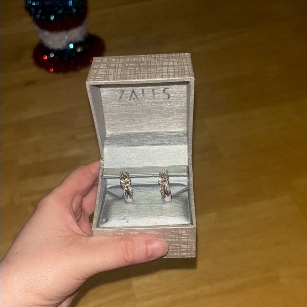 Sales sterling silver Ring and Earrings set - Picture 2 of 4